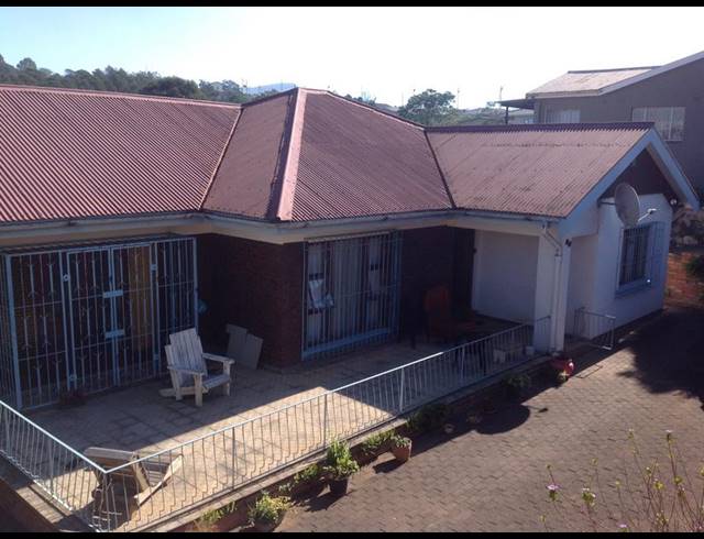 4 BEDROOM HOUSE FOR SALE IN WOODLANDS